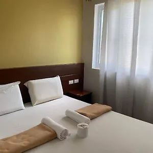 Travelers Matina Hotel